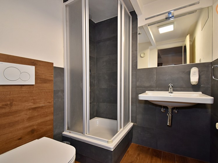 Комерційне приміщення на продаж, 1 000 м² (18 з 53)
