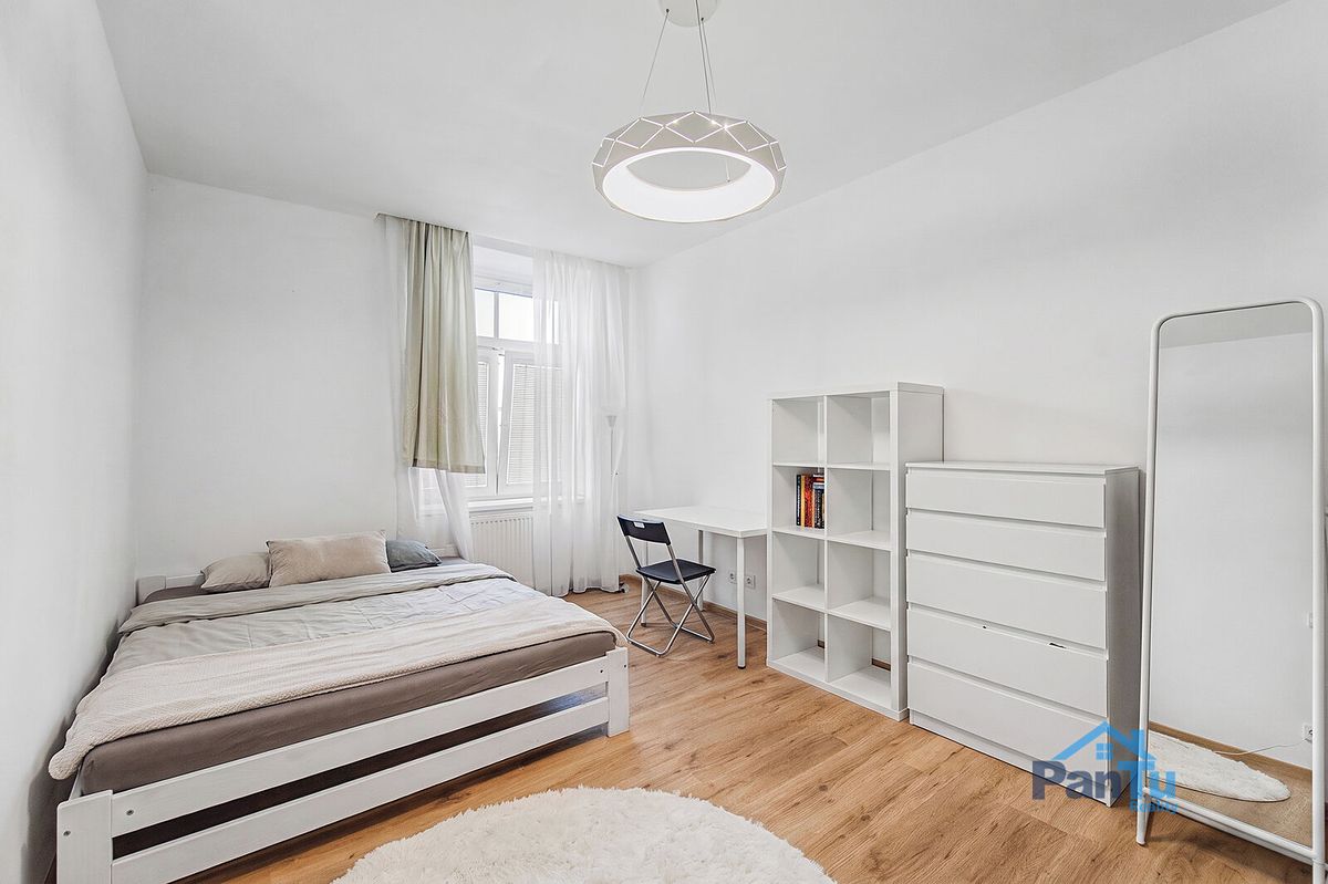 Prodej bytu 2+kk 56 m², Praha – fotka 1 z 3
