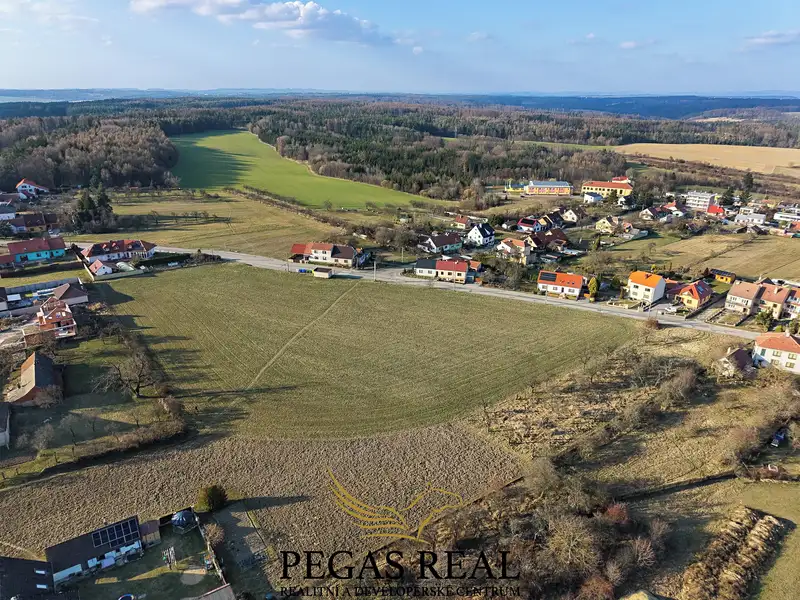 Prodej stavebního pozemku 18273 m², Zbraslav – náhled fotky 3