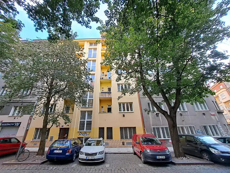 Prodej bytu 1+kk 31 m², Praha – náhled fotky 1