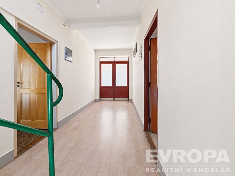 Prodej komerčního prostoru, 180 m² (16 z 36)