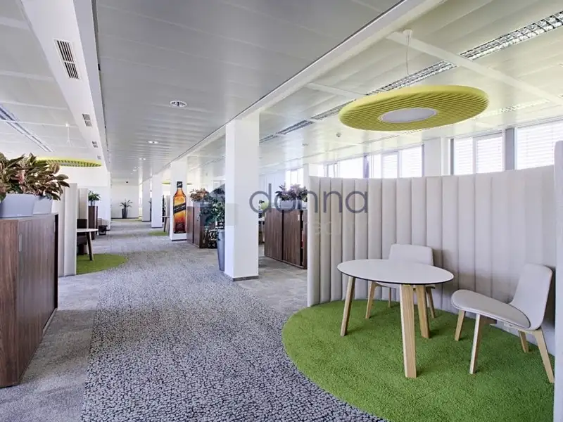 Pronájem kanceláře 326 m², Praha – náhled fotky 3