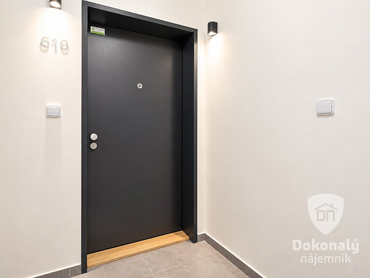 Pronájem bytu 3+kk, 59 m² (21 z 27)
