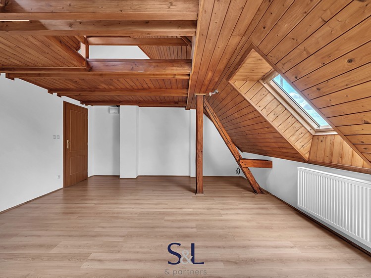 Будинок на продаж, 200 м² (64 з 95)