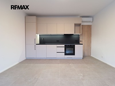 Квартира 2+kk в оренду, 40 м² (3 з 16)