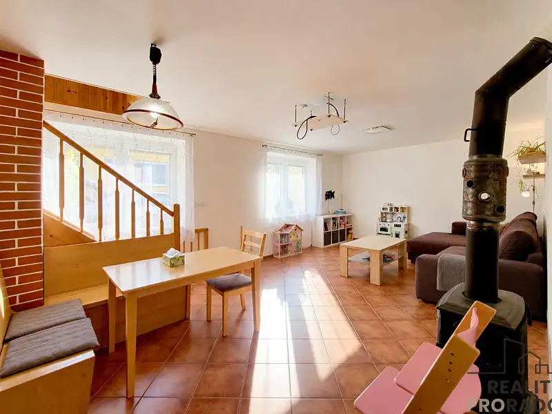 Prodej rodinného domu 128 m², pozemek 364 m², Hluboké Mašůvky – náhled fotky 2