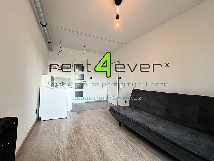 Квартира 1+kk в оренду, 23 м² (1 з 10)