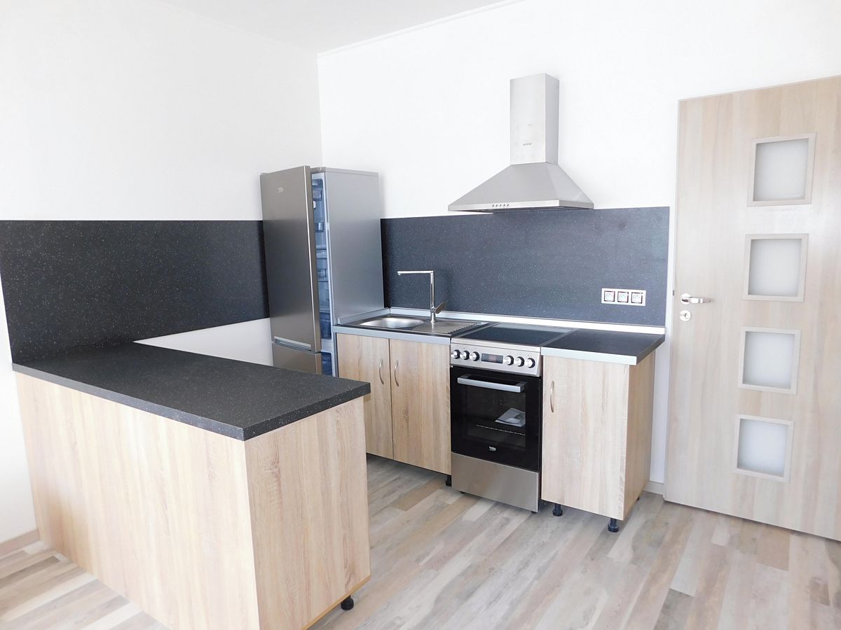 Pronájem bytu 2+kk 45 m², Poděbrady – fotka 1 z 3