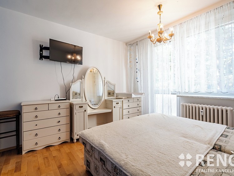 Pronájem bytu 3+1, 74 m² (8 z 17)