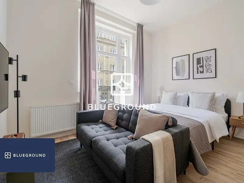 Pronájem bytu 1+kk 37 m², Praha – náhled fotky 1