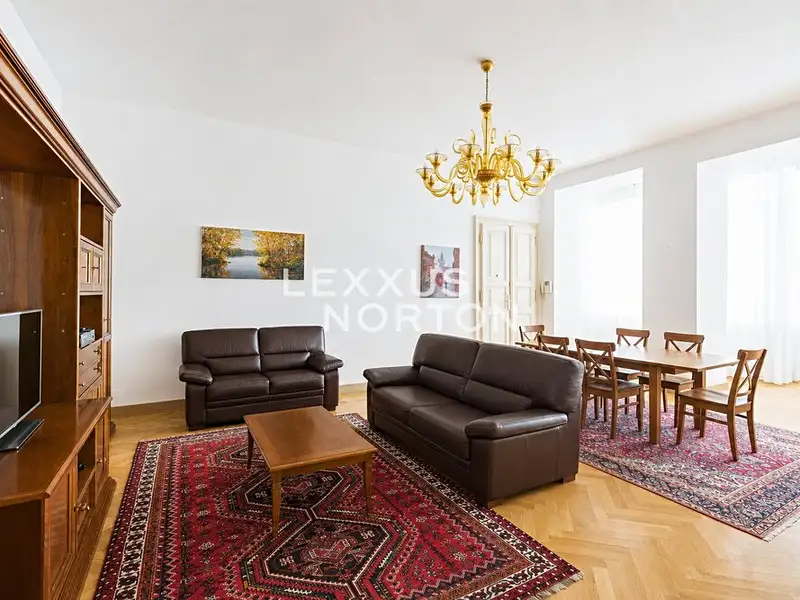 Pronájem bytu atypický 110 m², Praha – náhled fotky 2