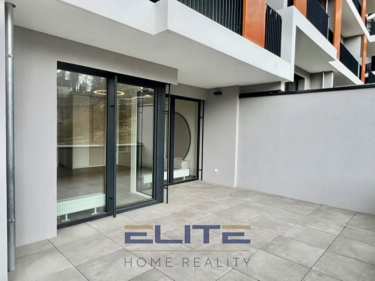 Pronájem bytu 3+kk, 106 m² (12 z 31)