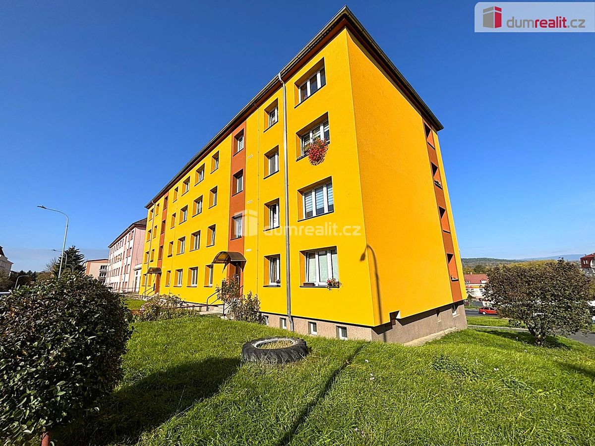 Prodej bytu 1+kk 26 m², Karlovy Vary – fotka 1 z 3