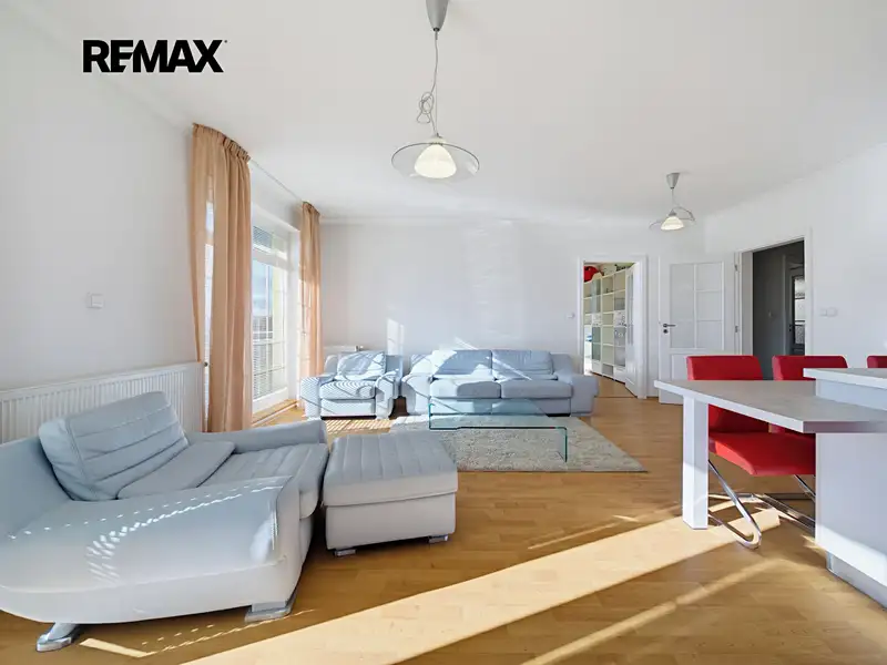 Prodej bytu 3+kk 105 m², Karlovy Vary – náhled fotky 2