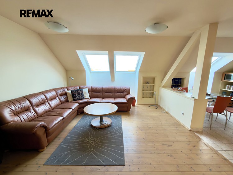 Pronájem bytu 4+kk, 94 m² (1 z 20)