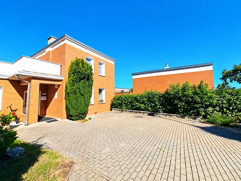 Pronájem kanceláře 180 m², Zlín – náhled fotky 2