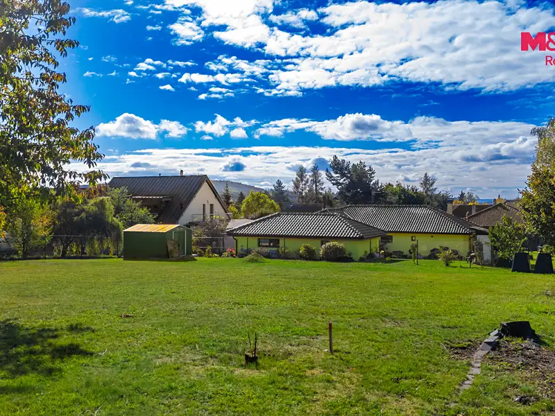 Prodej stavebního pozemku 996 m², Kamenice – náhled fotky 3
