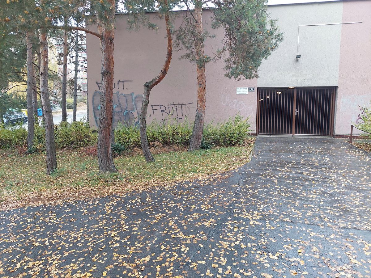 Pronájem garáže 20 m², Brno – fotka 1 z 3