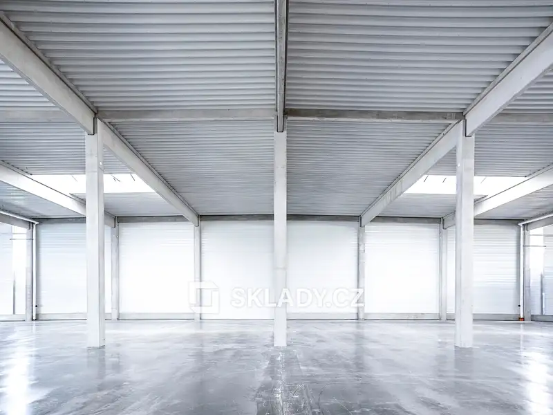 Pronájem skladového prostoru 10000 m², Cheb – náhled fotky 2