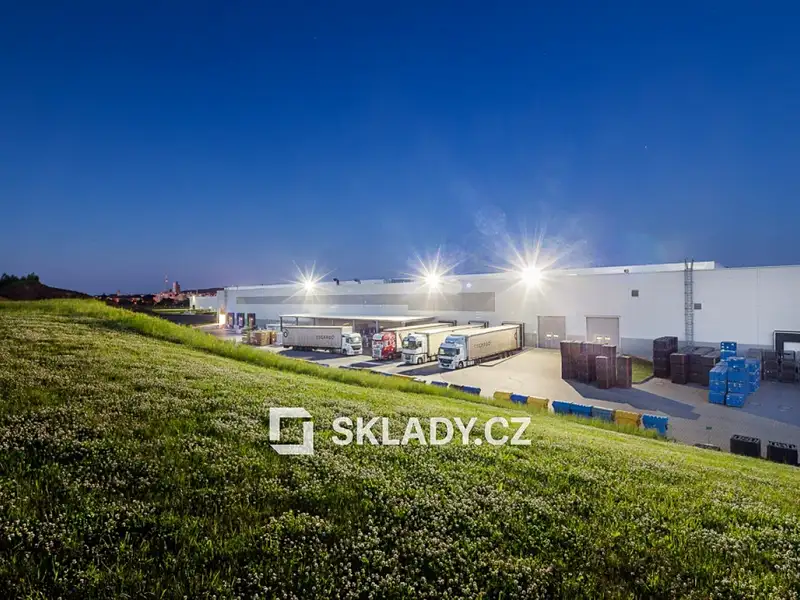 Pronájem skladového prostoru 1500 m², Hranice – náhled fotky 2