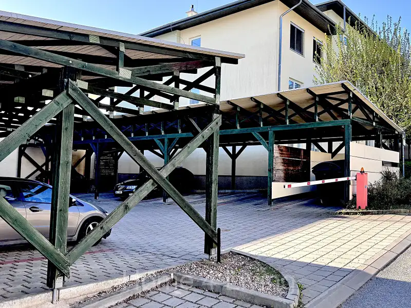 Pronájem garážového stání 18 m², Brno – náhled fotky 2