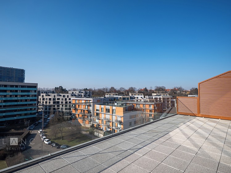 Pronájem bytu 2+kk, 60 m² (28 z 41)