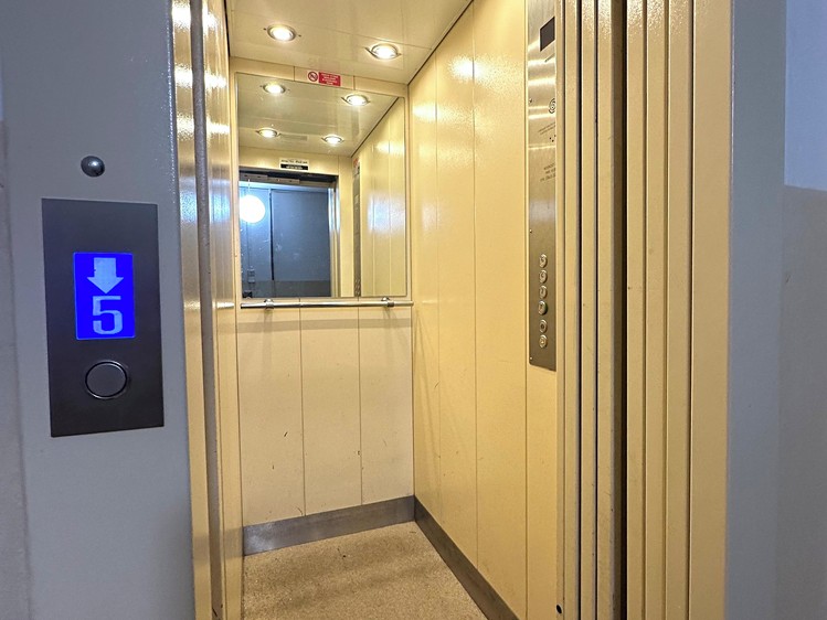 Pronájem bytu 3+kk, 63 m² (11 z 13)