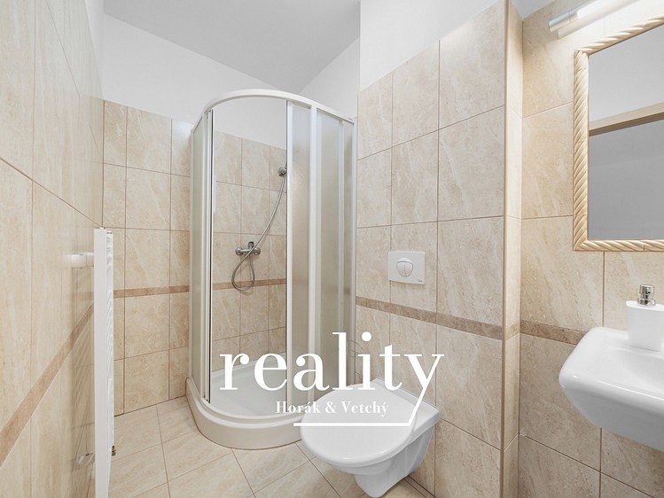 Prodej komerčního prostoru, 564 m² (37 z 55)
