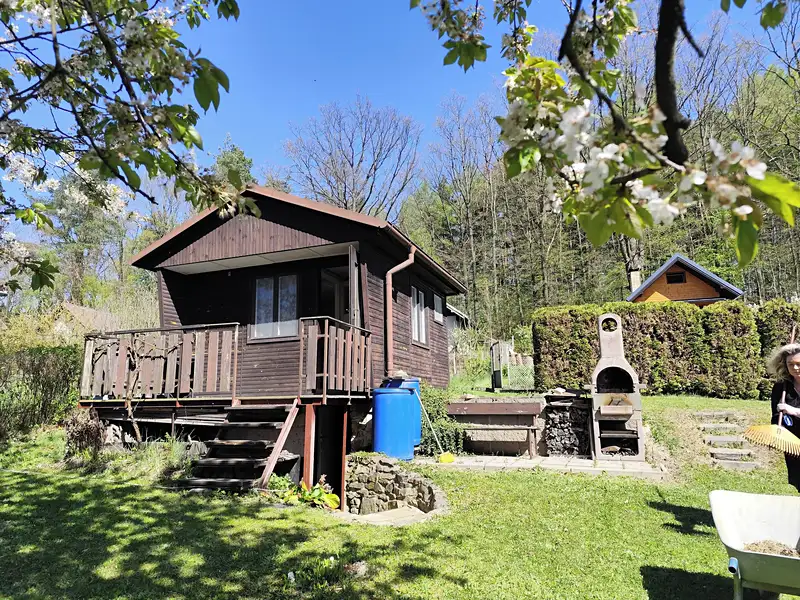 Prodej chaty 16 m², pozemek 298 m², Hlincová Hora – náhled fotky 1