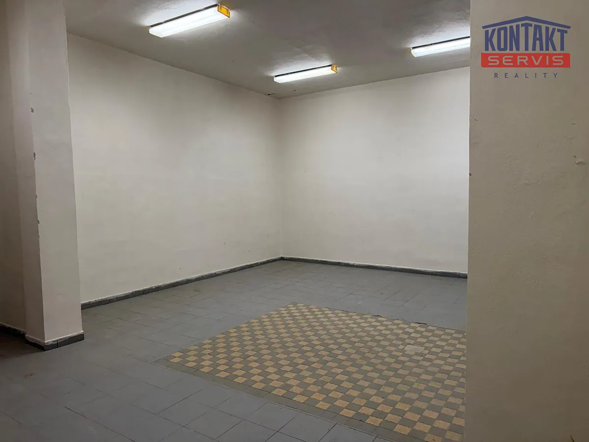 Pronájem skladového prostoru 65 m²