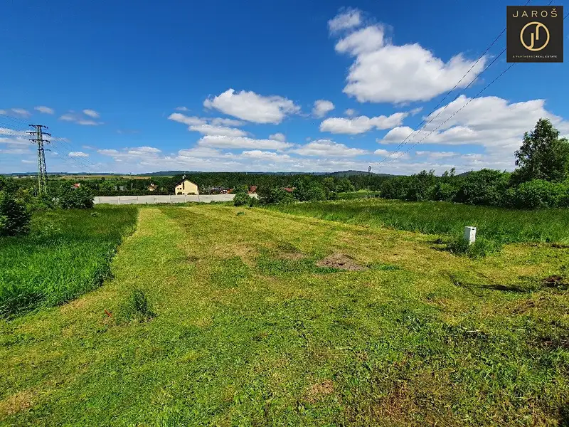 Prodej stavebního pozemku 1294 m², Rokycany – náhled fotky 1