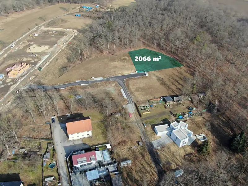 Prodej stavebního pozemku 2066 m², Hluboká nad Vltavou – náhled fotky 3