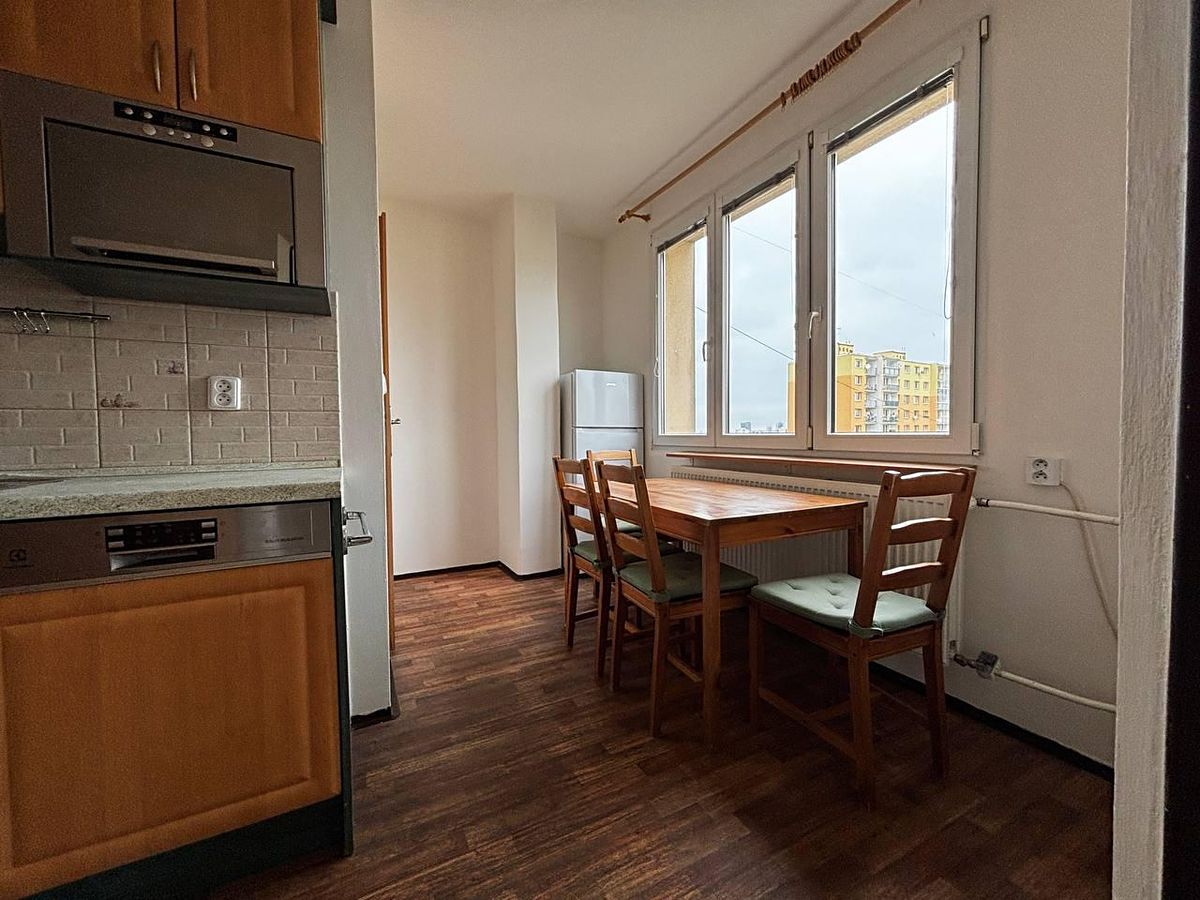 Pronájem bytu 3+1 67 m² – fotografie 3
