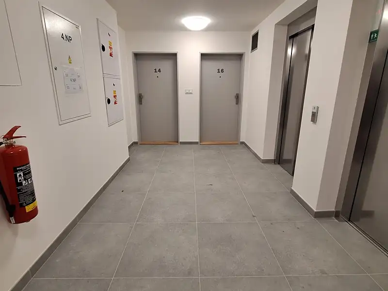 Pronájem bytu 3+kk 75 m², Liberec – náhled fotky 2