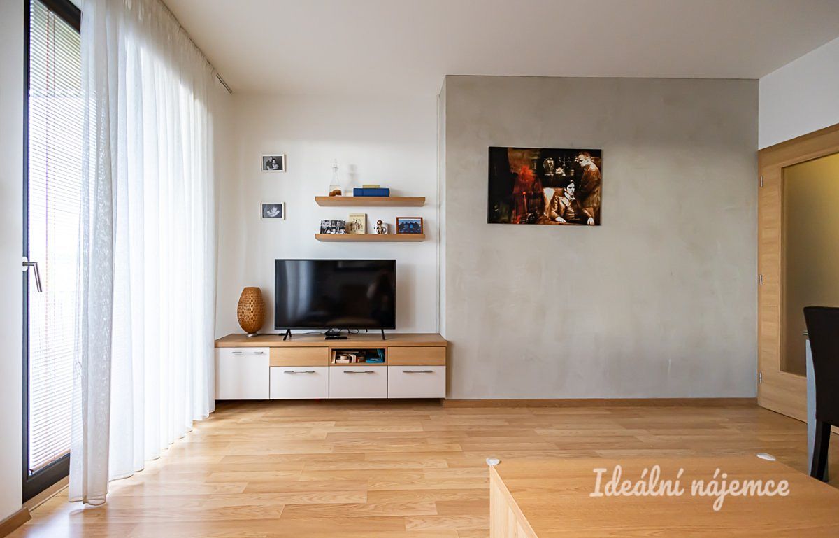 Pronájem bytu 2+kk 59 m², Praha – fotka 1 z 3