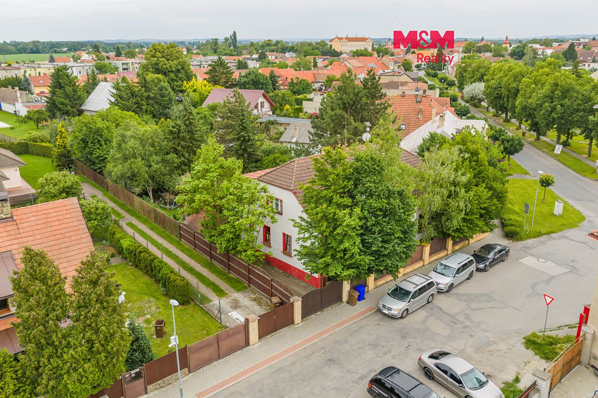Prodej rodinného domu 220 m², pozemek 1023 m², Sadská – fotka 1 z 3
