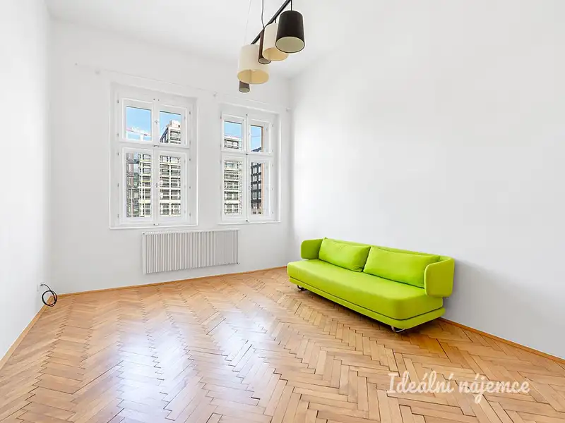 Pronájem bytu 1+1 43 m², Praha – náhled fotky 2