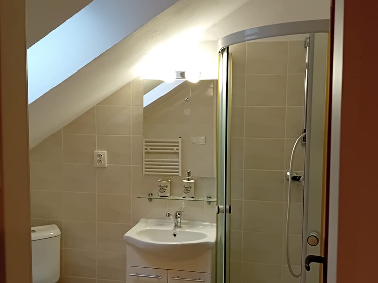 Pronájem bytu 2+kk, 40 m² (6 z 11)