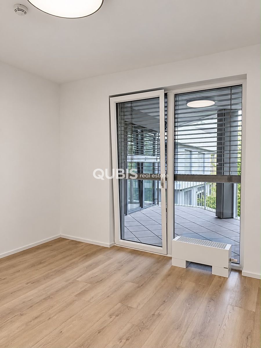 Pronájem bytu 2+kk 82 m² – fotografie 4