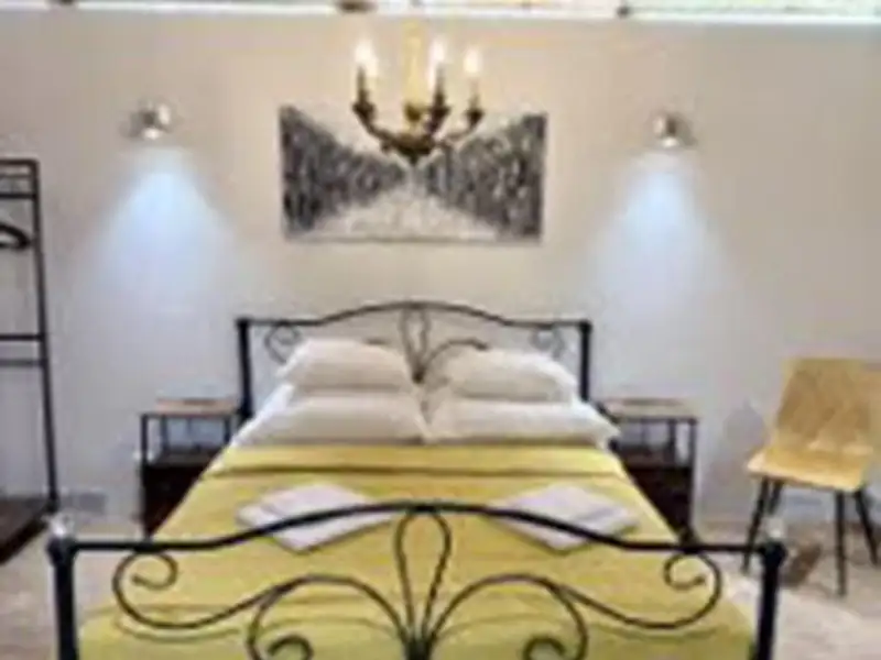 Pronájem bytu 1+kk 94 m², Praha – náhled fotky 3