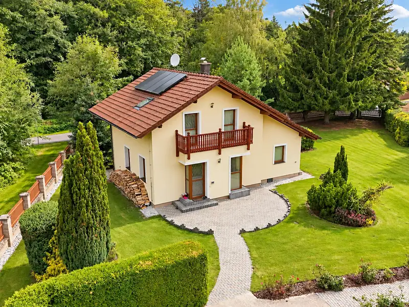 Prodej rodinného domu 99 m², pozemek 1805 m², Dešenice – náhled fotky 1