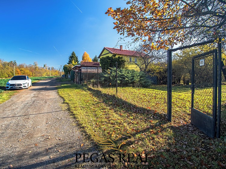 Prodej pozemku, 1 841 m² (4 z 12)