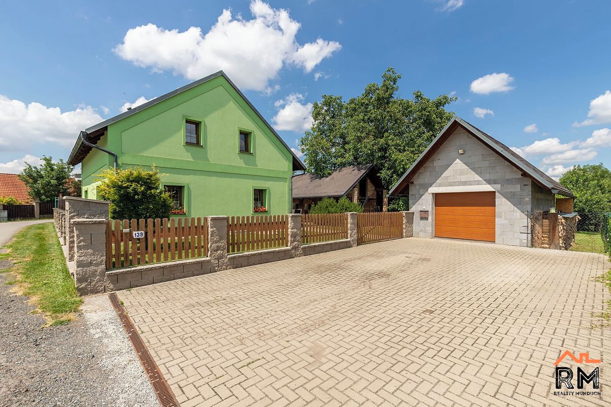 Prodej rodinného domu 153 m², pozemek 857 m², Dětenice – fotka 1 z 3