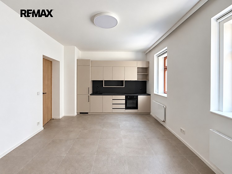 Квартира 2+kk в оренду, 41 м² (1 з 11)