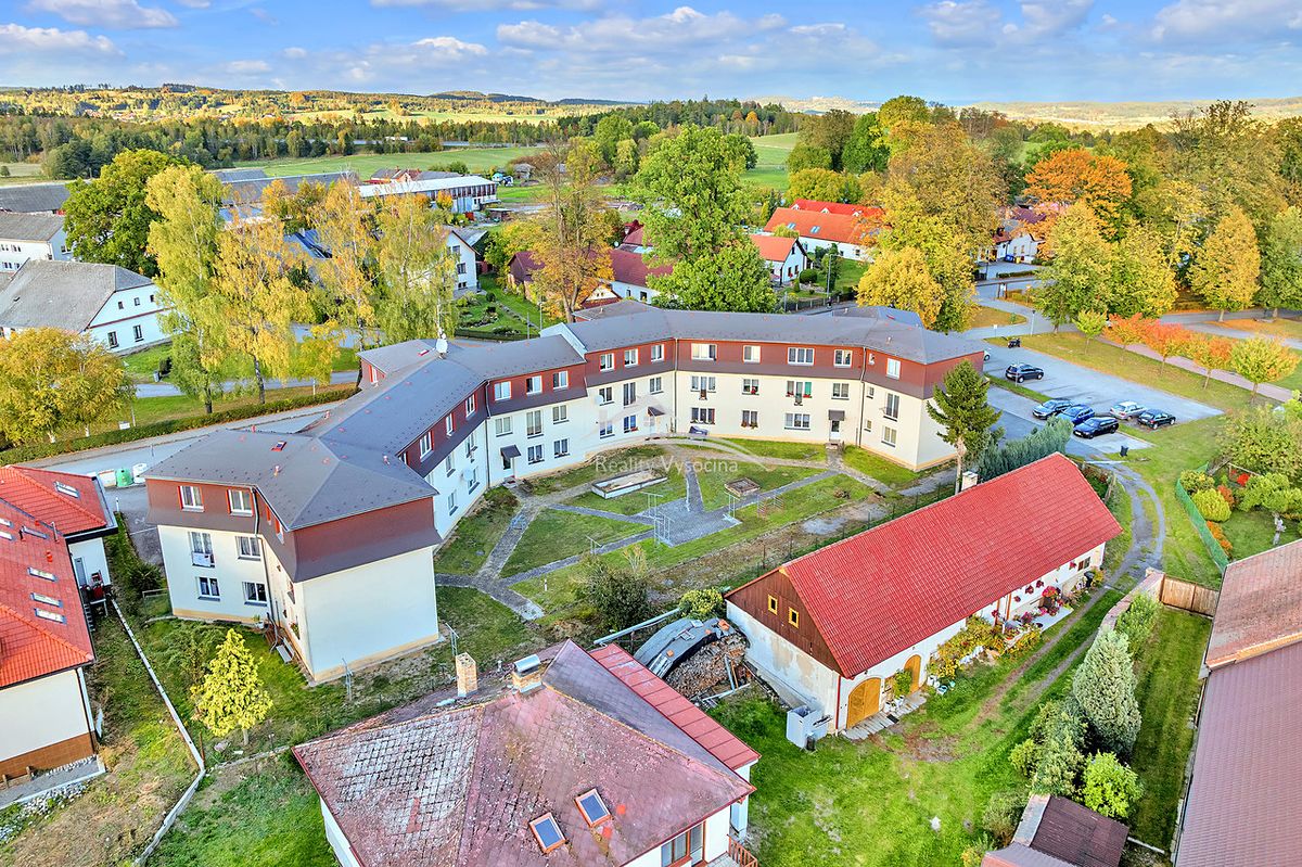 Prodej bytu 1+kk 39 m², Jiřice – fotka 1 z 3