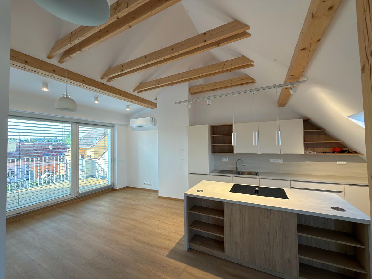 Pronájem bytu 3+kk 85 m², Kostelec nad Černými lesy – fotka 1 z 3