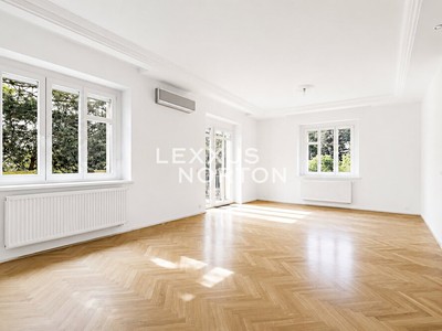 Pronájem kanceláře 413 m²