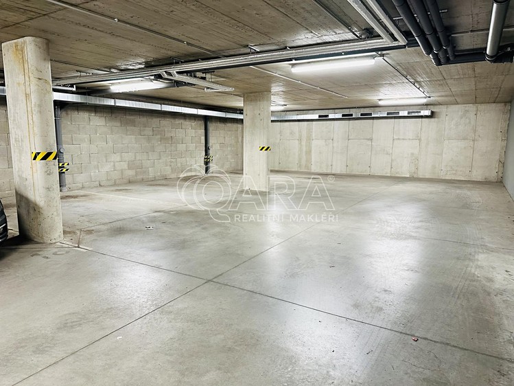 Pronájem bytu 2+kk, 80 m² (20 z 26)