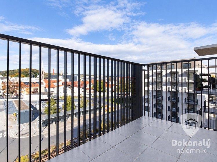 Pronájem bytu 3+kk, 59 m² (18 z 27)