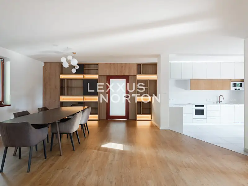 Prodej rodinného domu 378 m², pozemek 1502 m², Zvole – náhled fotky 2
